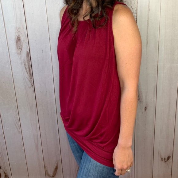 ⚡️LAST ONE⚡️Mya - red sleeveless top - Picture 7 of 8